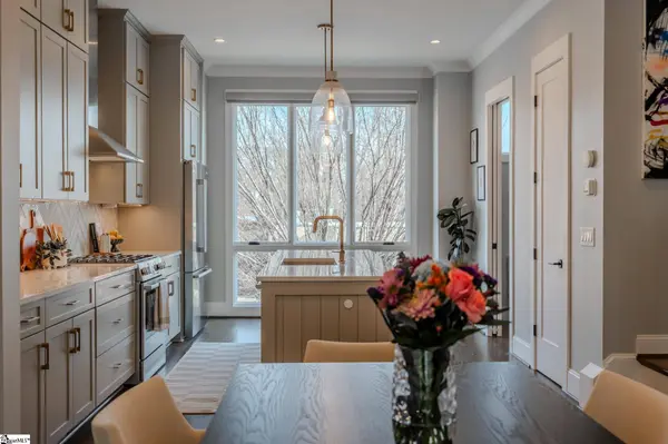 611 N Main Street, Greenville, SC 29601