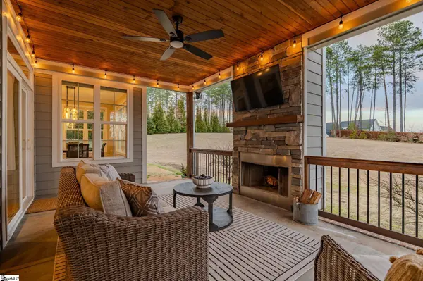 213 Kittansett Court, Taylors, SC 29687