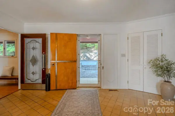 1225 Hogback Mountain RD, Tryon, NC 28782