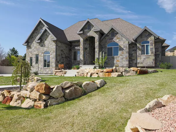 1061 W ALPINE RIDGE CIR S, West Jordan, UT 84088