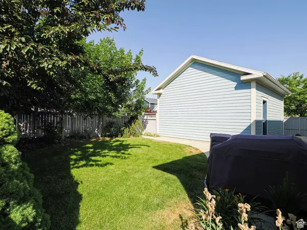 10426 S SPLIT ROCK DR W, South Jordan, UT 84009