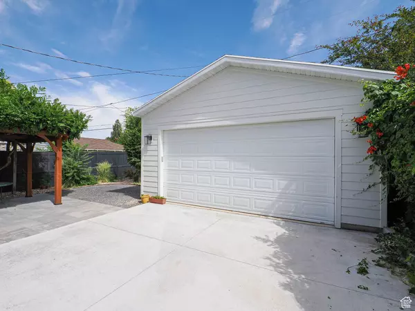 1527 E PRINCETON AVE S, Salt Lake City, UT 84105