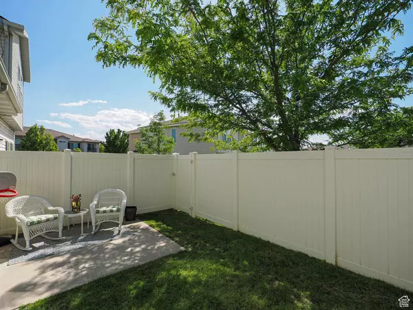 12102 S MOUNTAIN PEAK DR, Draper, UT 84020