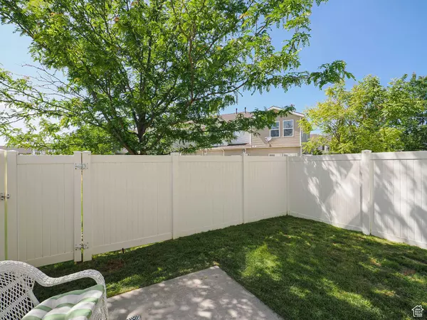 12102 S MOUNTAIN PEAK DR, Draper, UT 84020