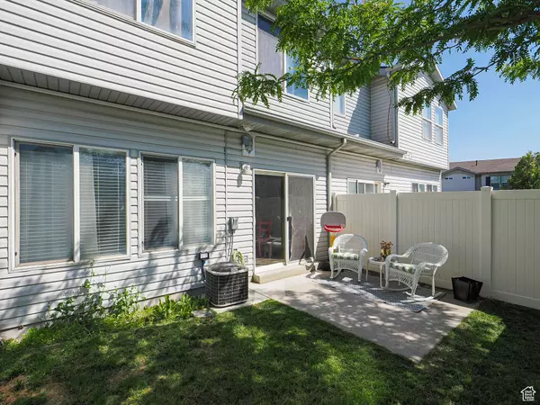 12102 S MOUNTAIN PEAK DR, Draper, UT 84020