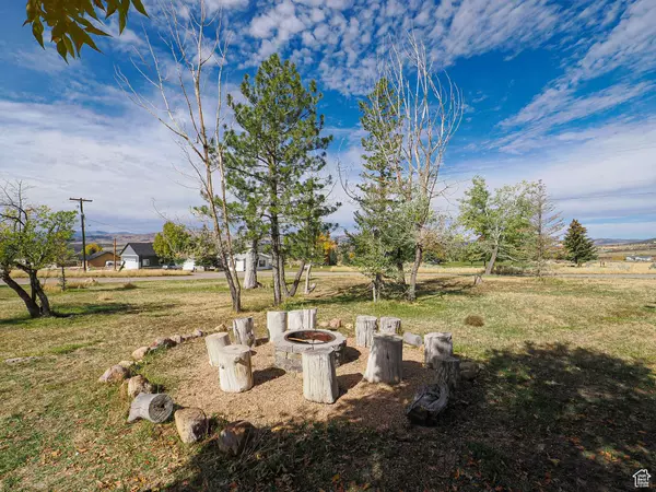 11980 E SPORTS HAVEN DR, Fairview, UT 84629