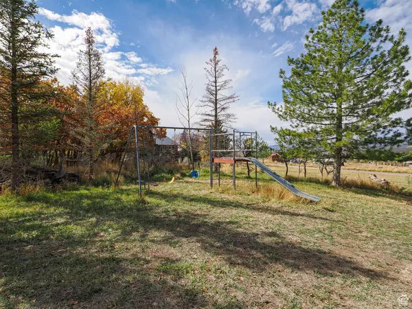 11980 E SPORTS HAVEN DR, Fairview, UT 84629