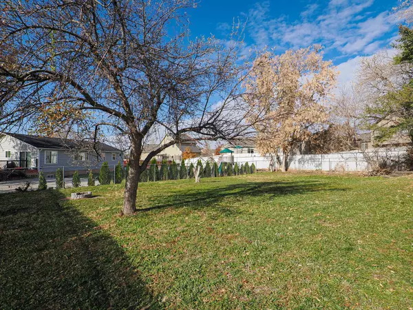 1070 S 1650 E, Clearfield, UT 84015