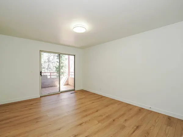 4836 S HIGHLAND CIR #504, Holladay, UT 84117