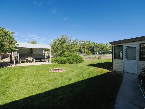 12366 S MOUNTAIN VIEW DR W, Riverton, UT 84065