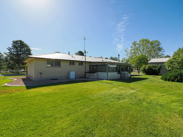 12366 S MOUNTAIN VIEW DR W, Riverton, UT 84065