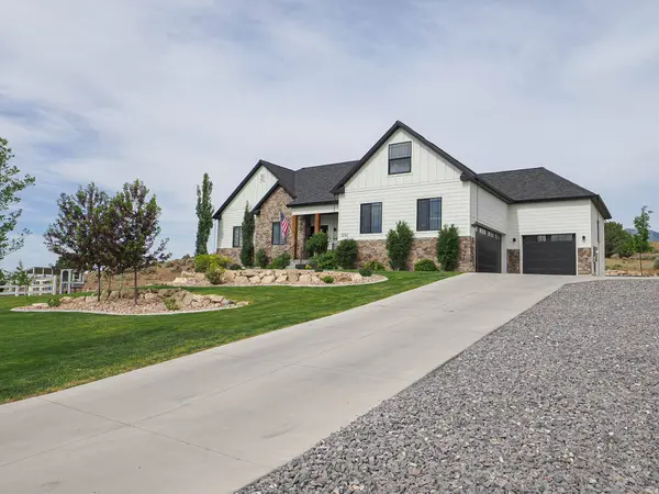 9261 N BELLE ST, Eagle Mountain, UT 84005