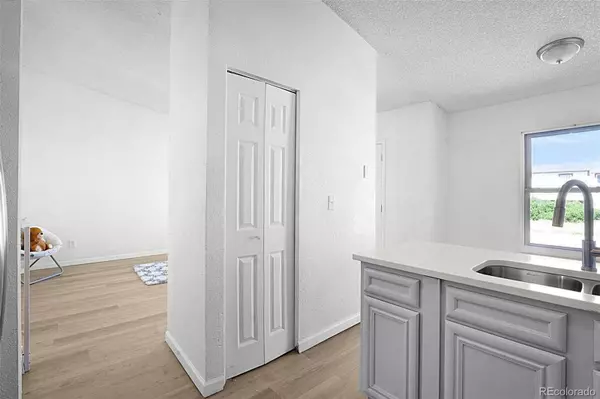 5112 Duluth CT, Denver, CO 80239