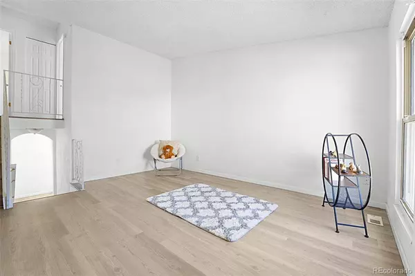 5112 Duluth CT, Denver, CO 80239