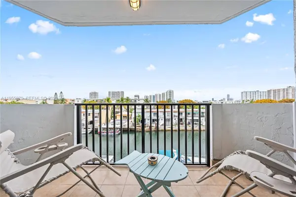 3703 NE 166th St #406, North Miami Beach, FL 33160