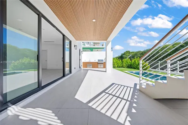 124 Orchid St, Plantation Key, FL 33070