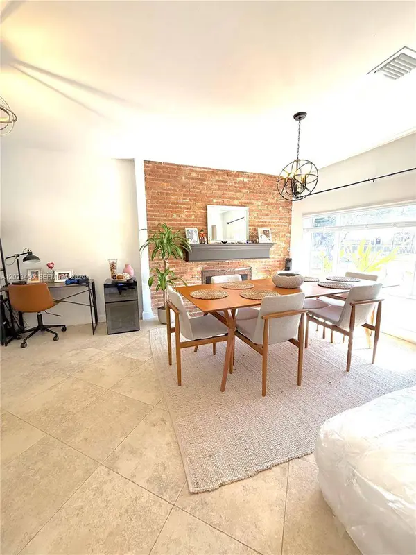 14500 SW 98th Ave, Miami, FL 33176