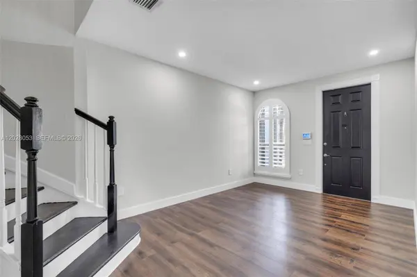 10276 NW 30th Ter, Doral, FL 33172