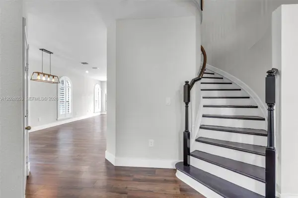 10276 NW 30th Ter, Doral, FL 33172