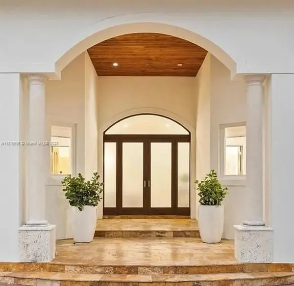 9463 SW 123rd Ter, Miami, FL 33176-5039