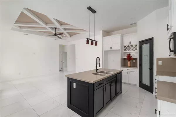 1205 E Evergreen AVE, San Juan, TX 78589