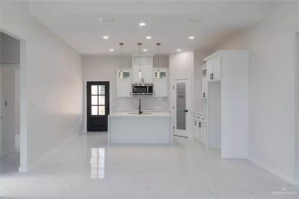 1107 E Boxwood AVE, San Juan, TX 78589