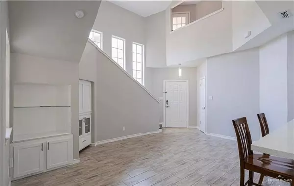 3204 Black Oak LN, Mission, TX 78573