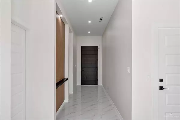 517 Pine Oak ST, Donna, TX 78537