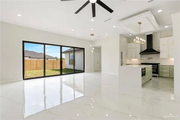 1105 Cheril RD, Mission, TX 78574