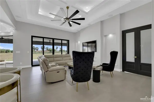 5692 E Mile 17 1/2 RD, Edinburg, TX 78542
