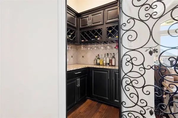 6116 Falls Lake Road, Fort Worth, TX 76179