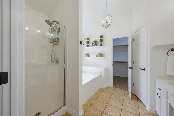 1812 Saint Nevis Drive, Mansfield, TX 76063