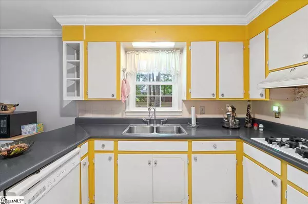 208 Spring Drive, Easley, SC 29642