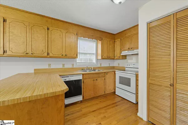 212 Lost Valley Road, Pickens, SC 29671