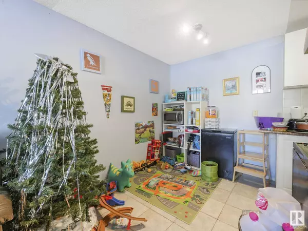 #3B 13230 FORT RD NW, Edmonton, AB T5A 1C2