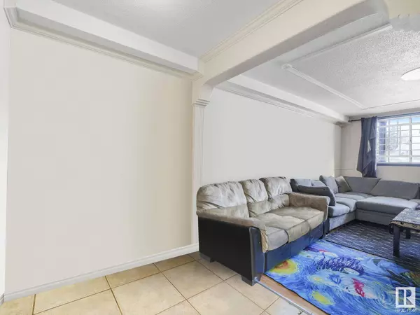 #8B 13230 FORT RD NW, Edmonton, AB T5A 1C2