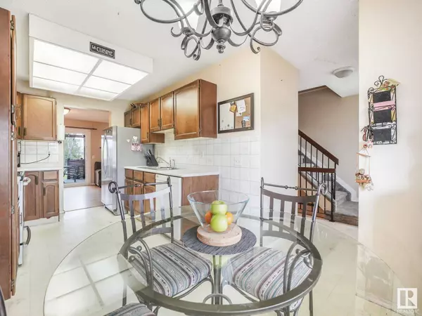 14107 30 ST NW, Edmonton, AB T5Y 1M6