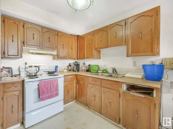 1159 HOOKE RD NW, Edmonton, AB T5A 4A5