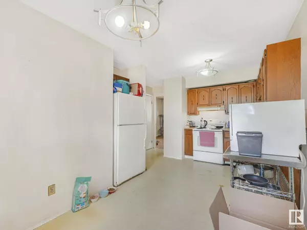 1159 HOOKE RD NW, Edmonton, AB T5A 4A5