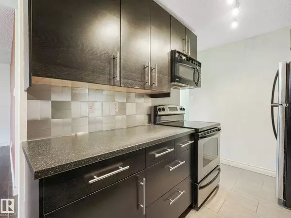 #103 15930 109 AV NW, Edmonton, AB T5P 1B7