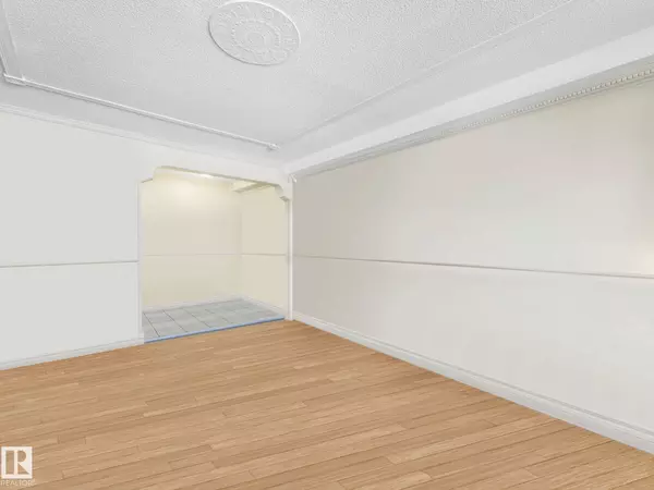 #8B 13230 FORT RD NW, Edmonton, AB T5A 1C2