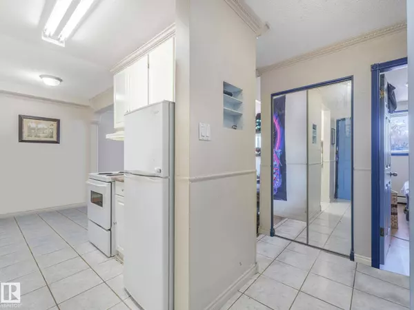 #8B 13230 FORT RD NW, Edmonton, AB T5A 1C2