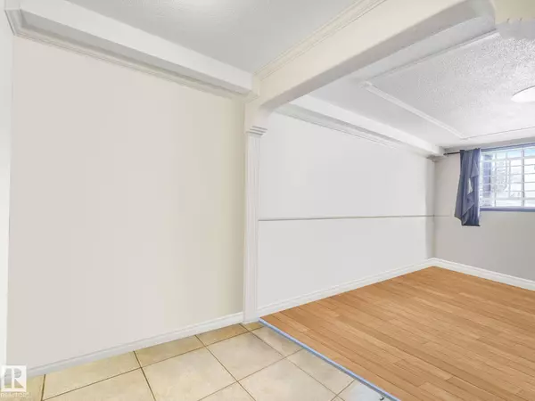 #8B 13230 FORT RD NW, Edmonton, AB T5A 1C2