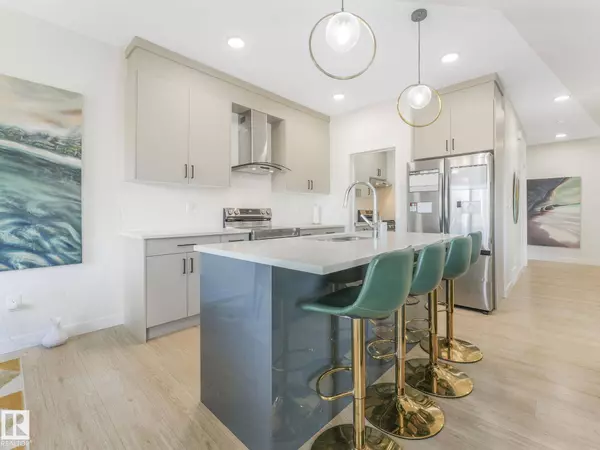 3063 200 ST NW, Edmonton, AB T6M 1N7