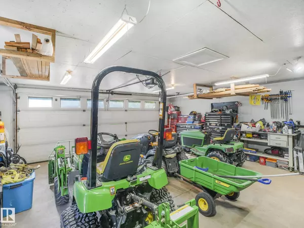 54534 RGE RD 215, Rural Strathcona County, AB T8L 4B9