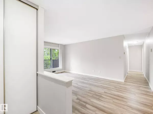 #305 45 AKINS DR, St. Albert, AB T8N 2P4