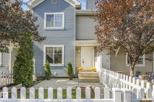 #28 8304 11 AV SW, Edmonton, AB T6X 1J8