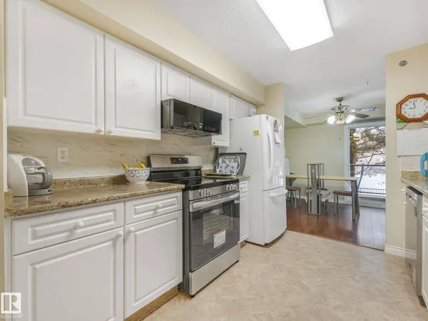#111 9535 176 ST NW, Edmonton, AB T5T 6C8
