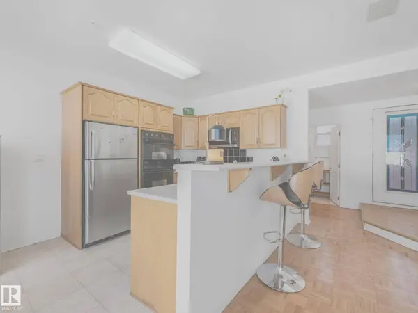 #110 10728 82 AV NW, Edmonton, AB T6E 6P5