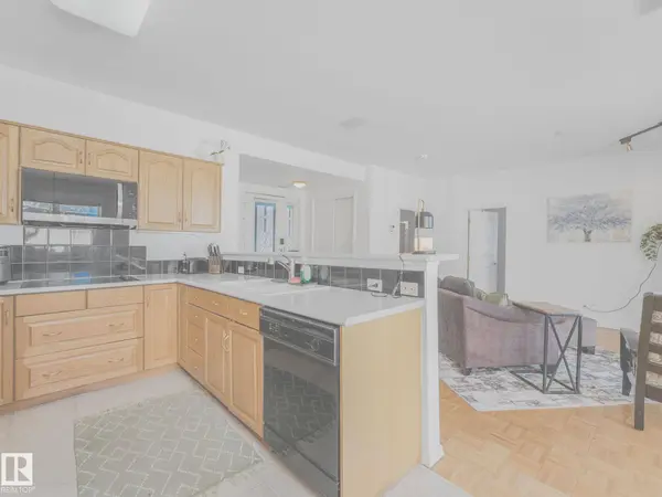 #110 10728 82 AV NW, Edmonton, AB T6E 6P5
